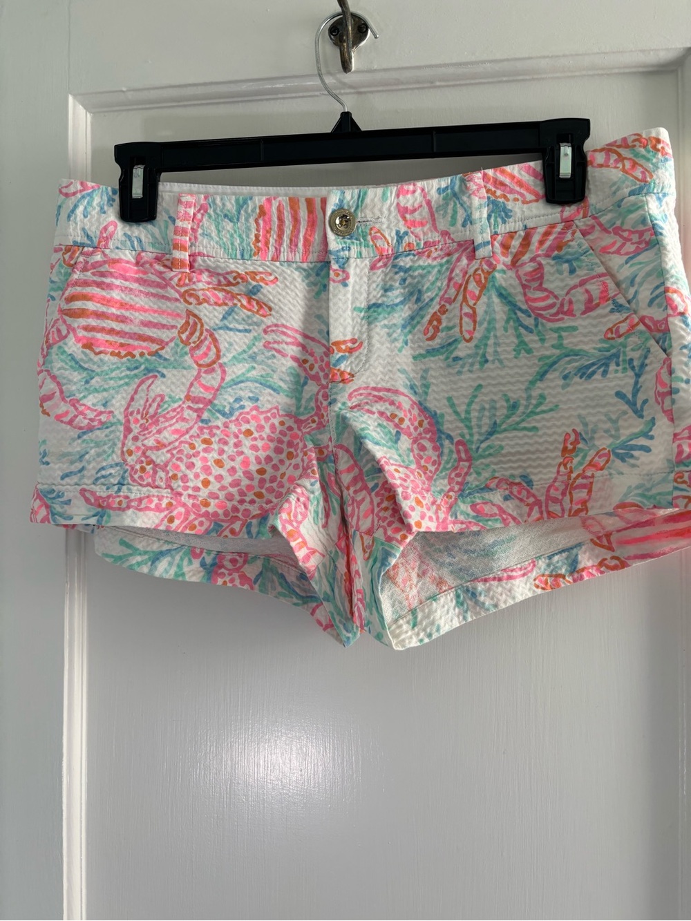 Lilly Pulitzer White Seersucker Shorts with Pink & Aqua Crab Print